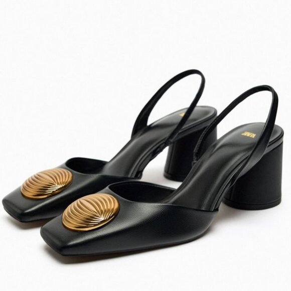 NWT ZARA Black Leather Large Gold Emblem Slingback Flats sz 38 (8) - Picture 1 of 9